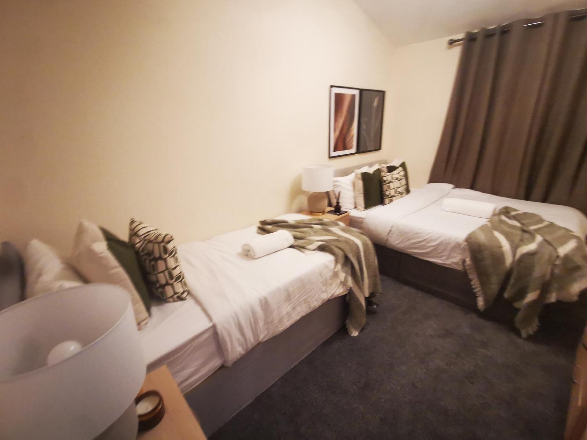 Casa de férias Charming House With 3 Bedrooms Near O2arena *