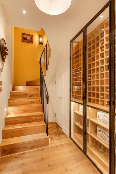 Hébergement de vacances Stunning Notting Hill 3 Bed With Air Con Londres