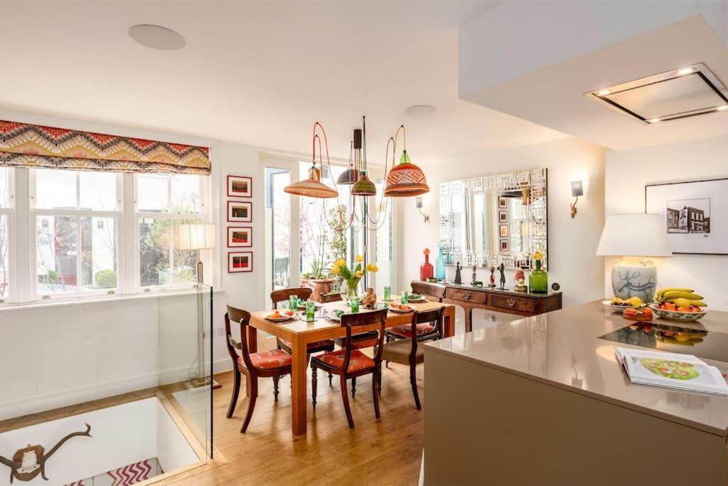 Stunning Notting Hill 3 Bed With Air Con Hébergement de vacances *