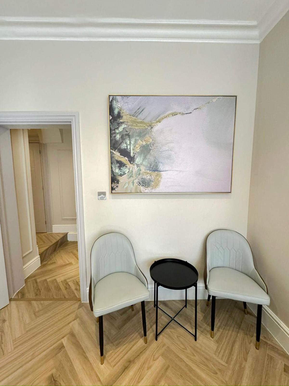 Lux 4 Bedroom In Baker St Near Regent's Park *