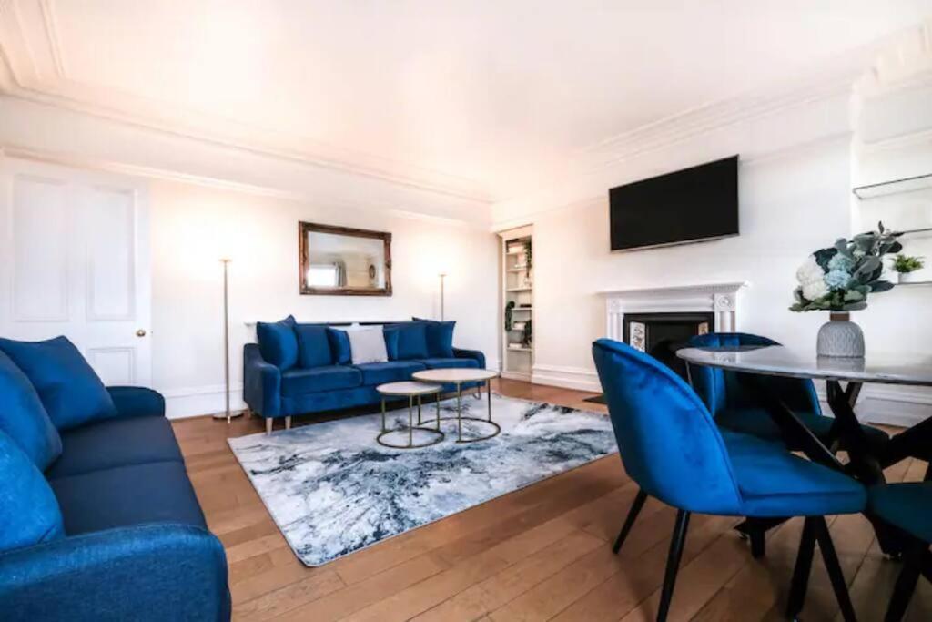 Harrods-knightsbridge Flat In Kb89