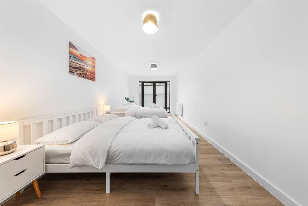 Spacious Sleep 14 - 1 Min From Tooting Station Mr3 Appartement *