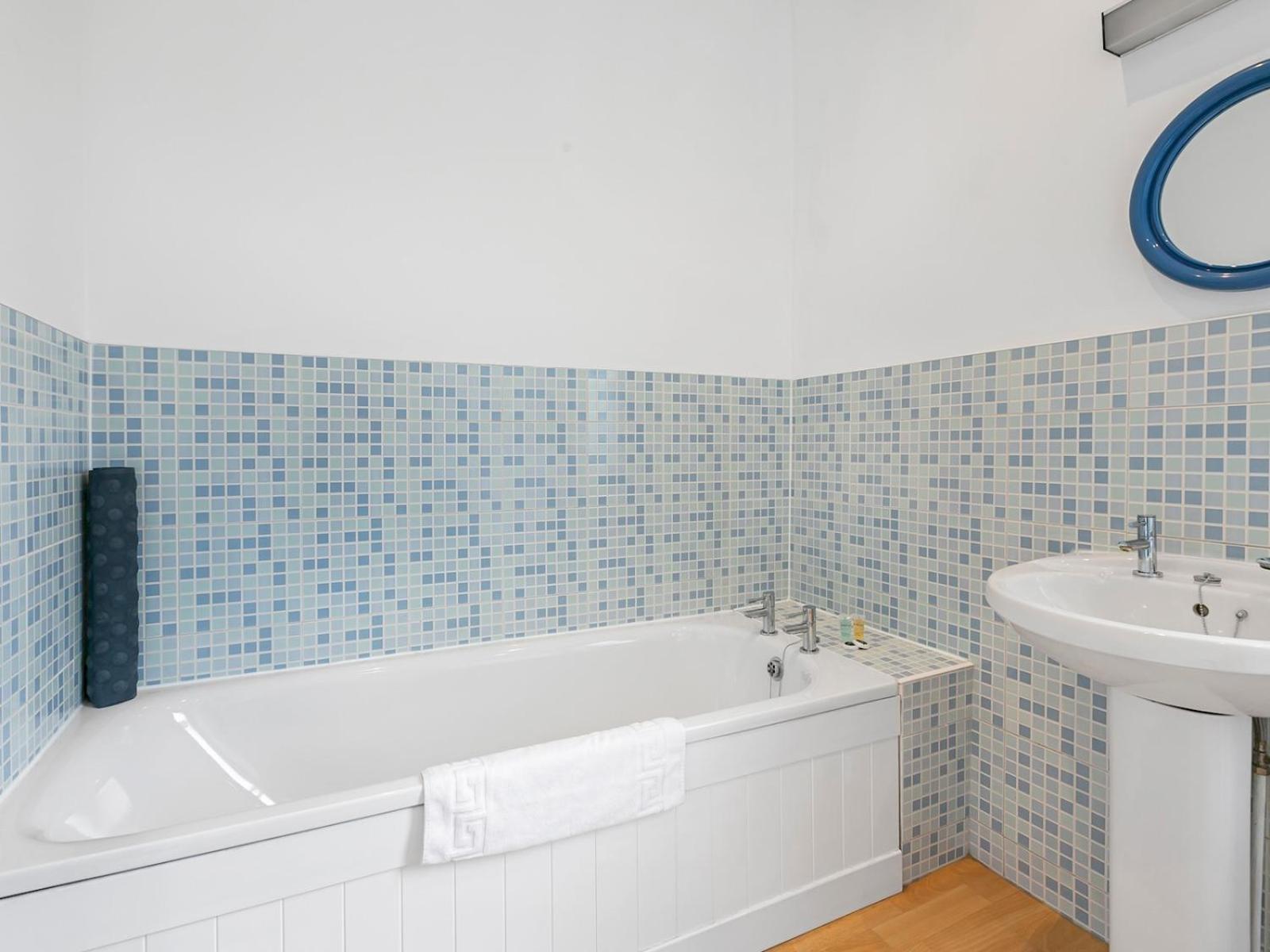 Pass The Keys Elegant Getaway House In Vibrant Clapham Juction Hébergement de vacances