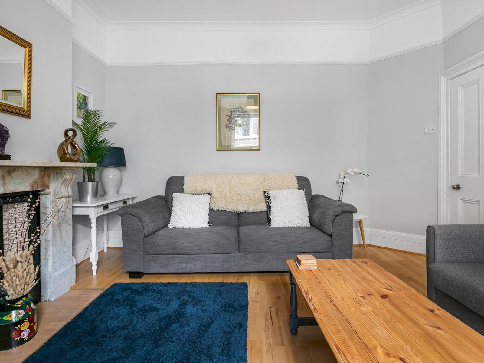 Pass The Keys Elegant Getaway House In Vibrant Clapham Juction Londres