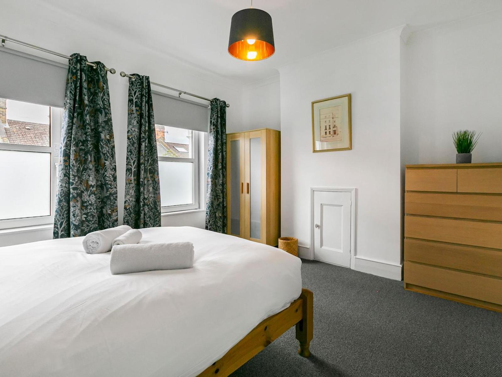 Hébergement de vacances Pass The Keys Elegant Getaway House In Vibrant Clapham Juction Londres
