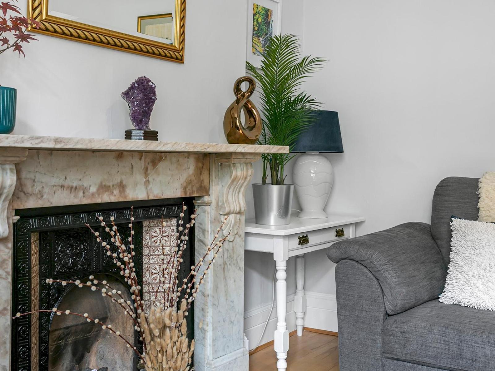Pass The Keys Elegant Getaway House In Vibrant Clapham Juction Hébergement de vacances Londres