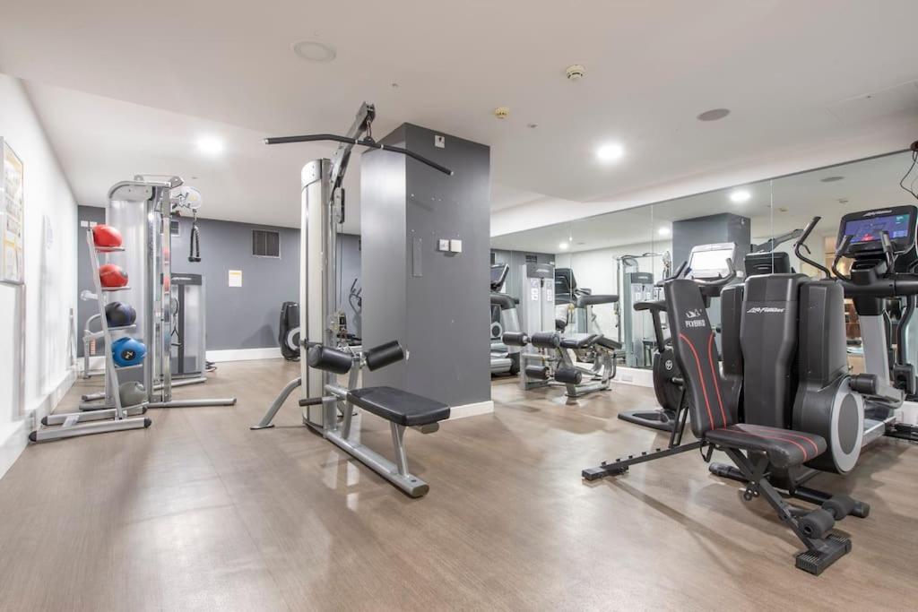 24hr Concierge, Gym, Pool, Museum, Shopping Centre Appartement Londres