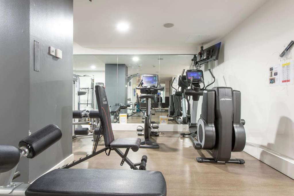 Appartement 24hr Concierge, Gym, Pool, Museum, Shopping Centre