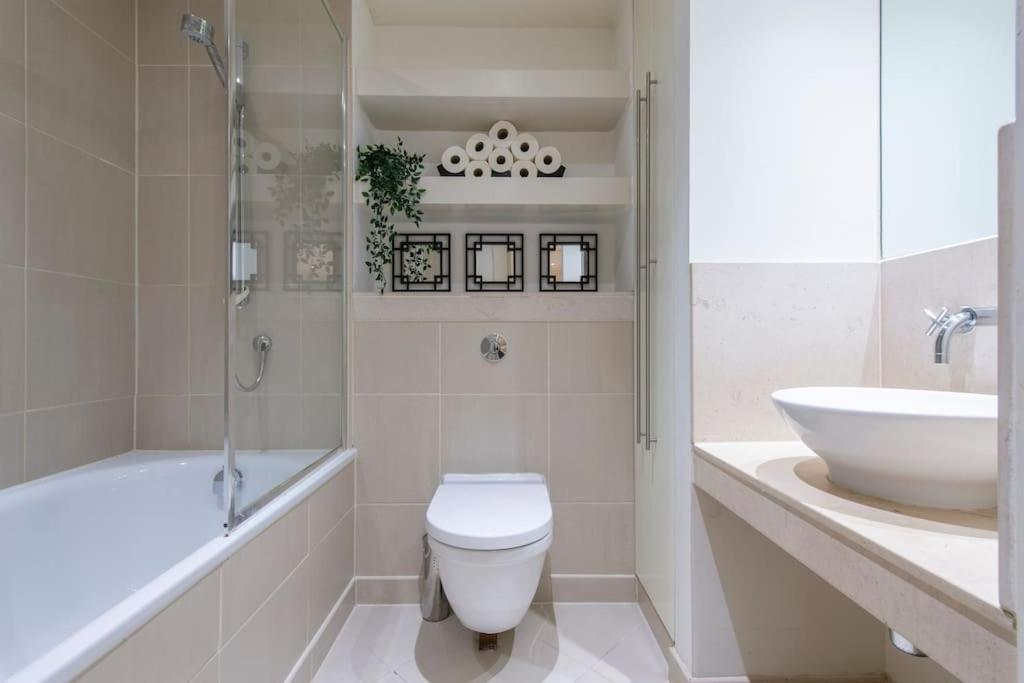 Appartement 24hr Concierge, Gym, Pool, Museum, Shopping Centre Londres