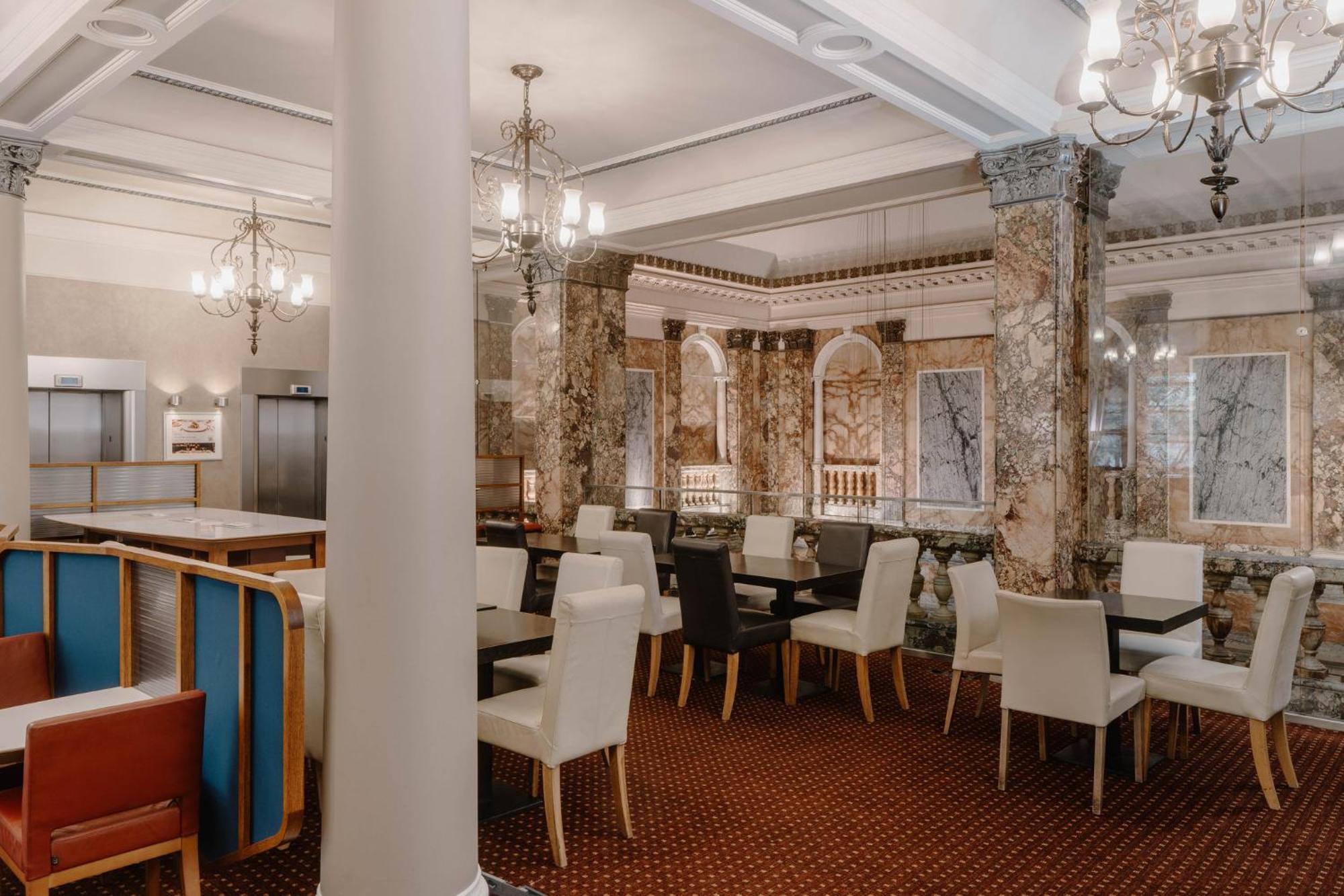 Club Quarters Trafalgar Square, 4*