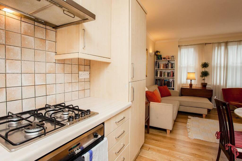 Appartement Bright 2 Bedroom Flat In