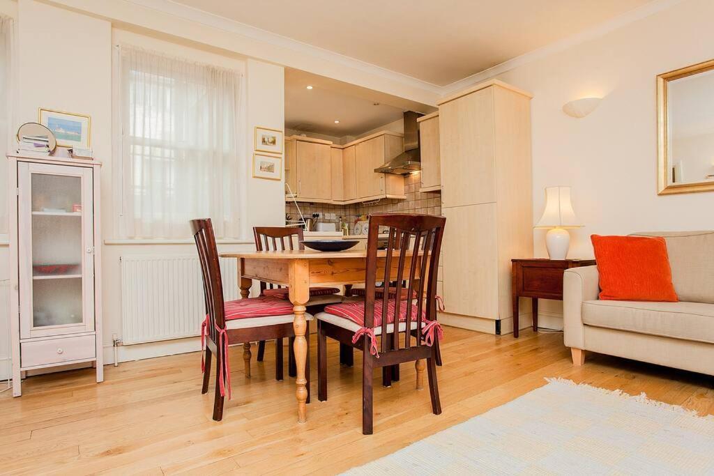 Bright 2 Bedroom Flat In Appartement *