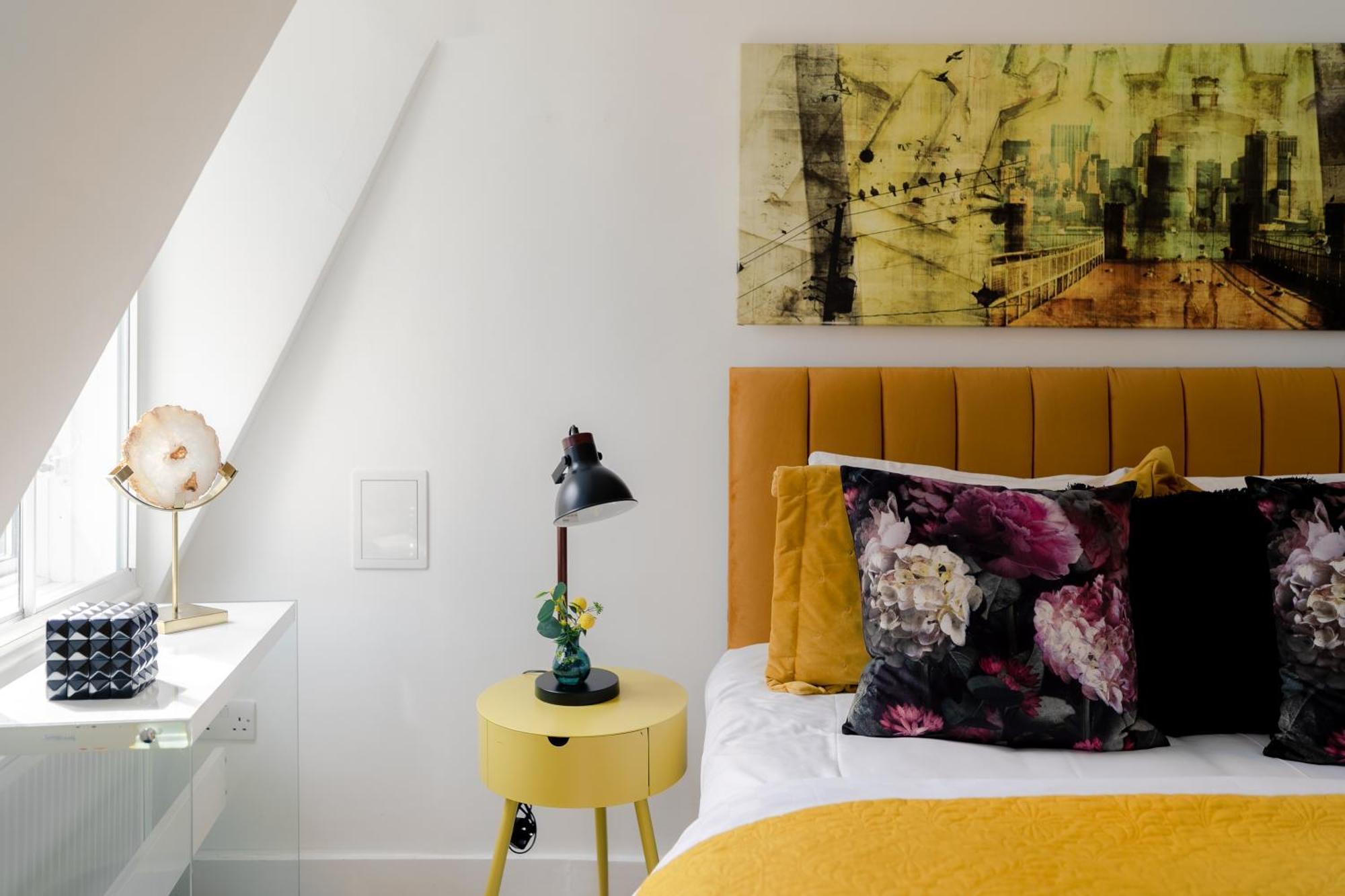 Phenomenal 5bedroom Design House For Nomads Xxl Groups Apartamento