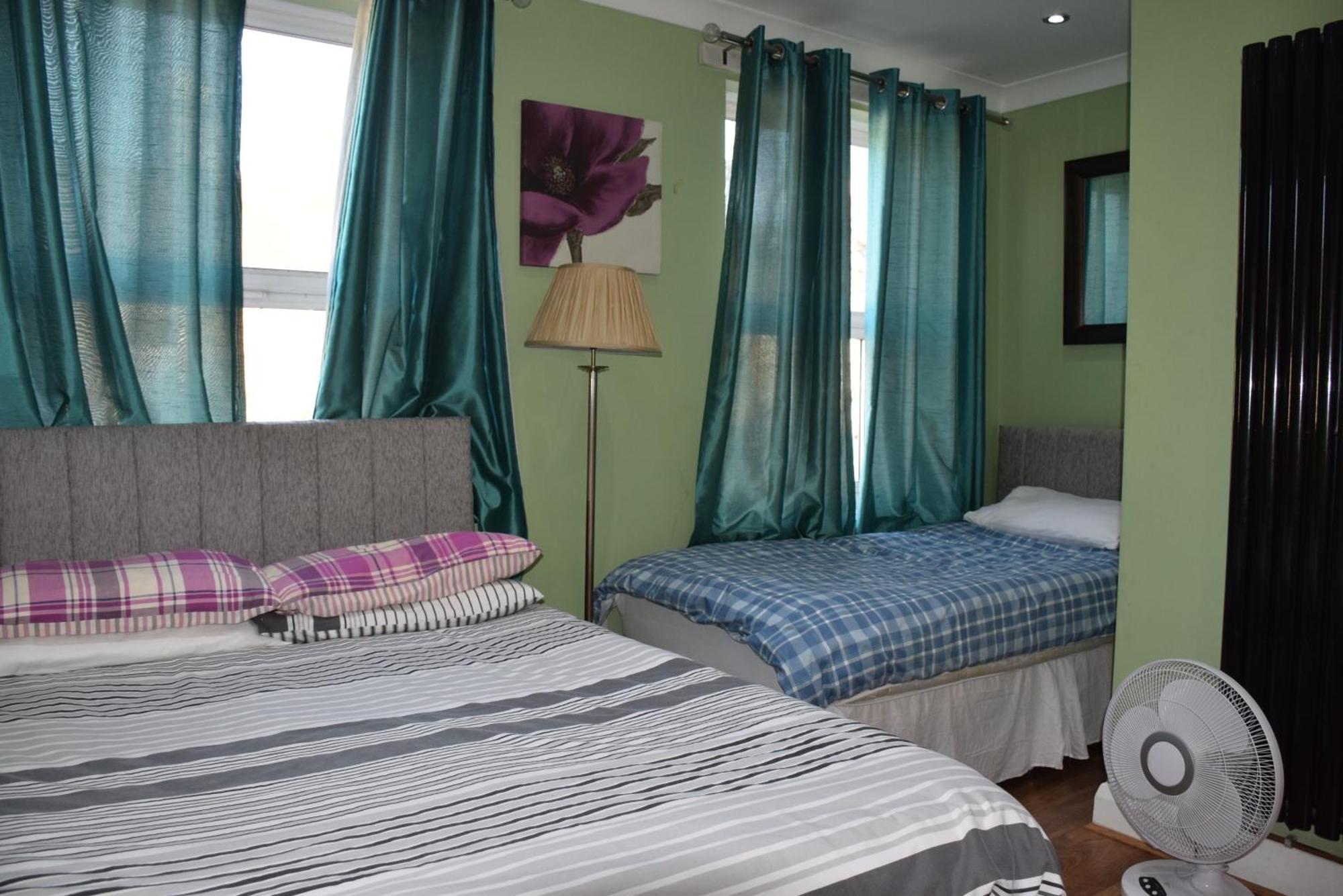 Hébergement de vacances Three Bedroom House Lancaster Road Londres
