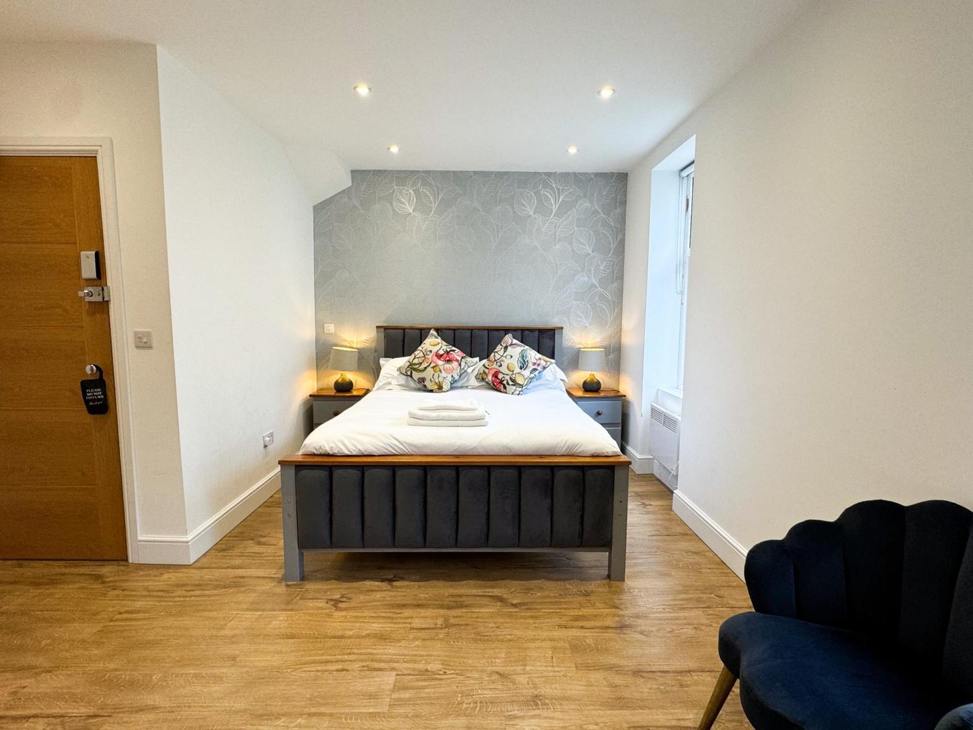 The Avonmore Olympia Bed & Breakfast London