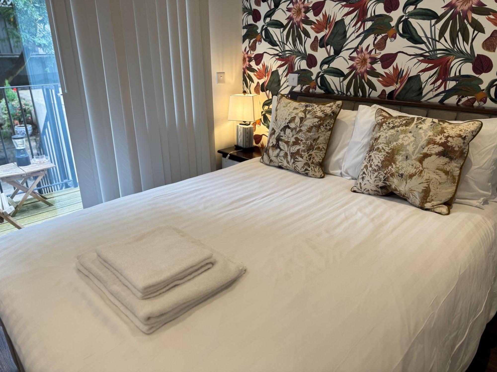 The Avonmore Olympia Bed & Breakfast *