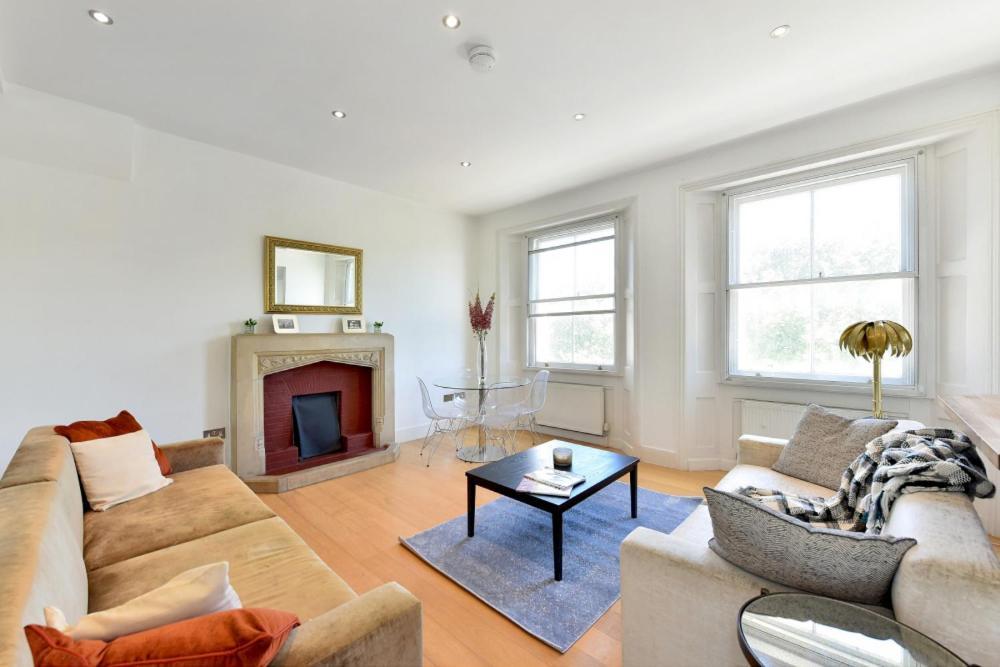 Renovu Premium Homes In Kensington Apartamento