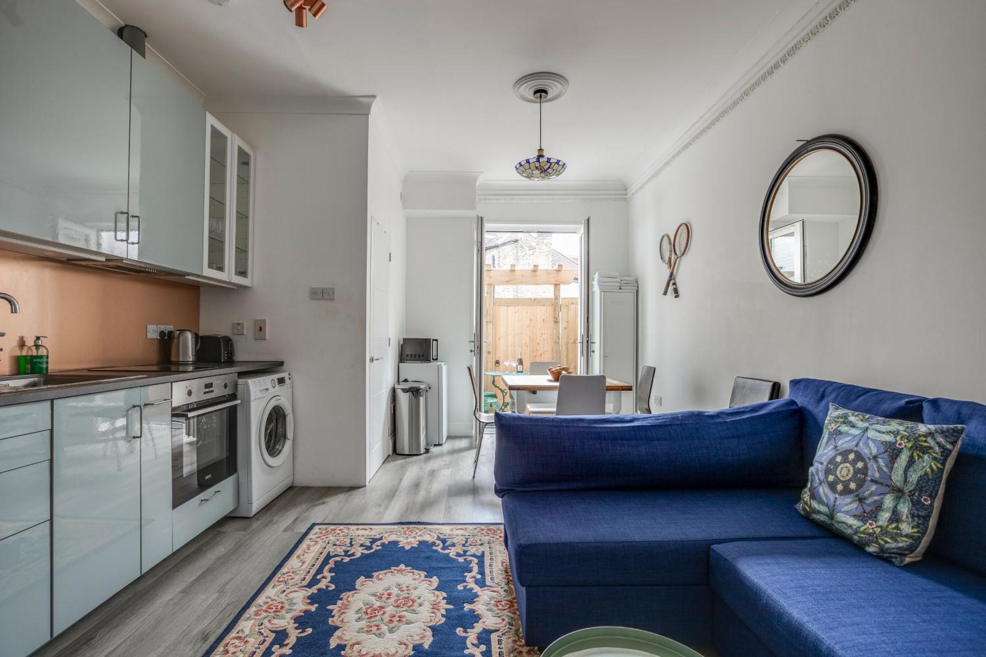 Wimbledon 2 Bed Tennis & Travel London