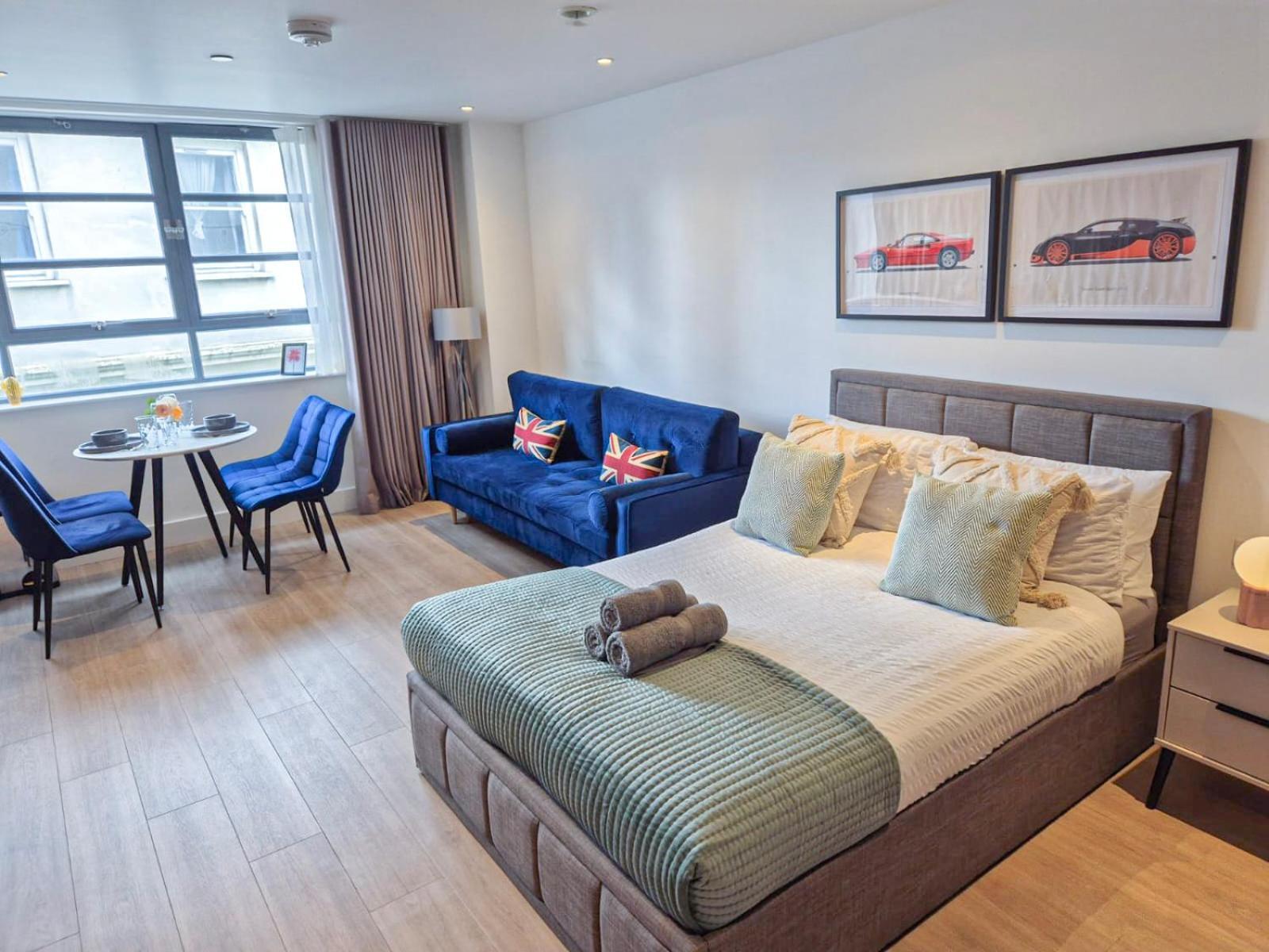 Modern & 3bedroom Flat With Pvt Balcony Steps From Regent's Park Appartement *
