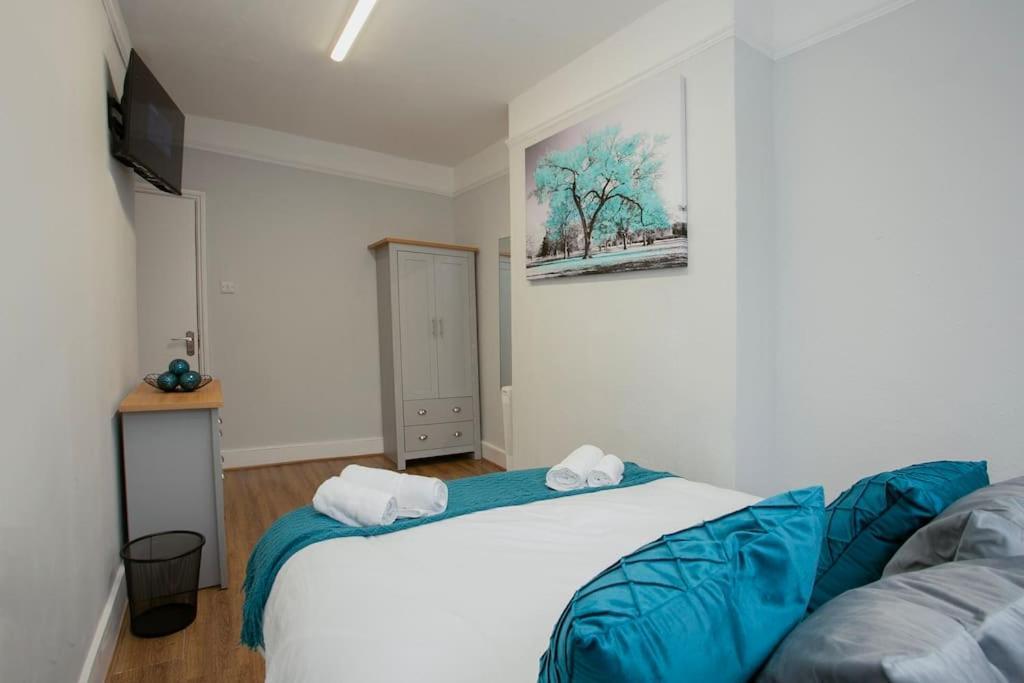 Large Stylish 2bedroom Flat In Wood Londres