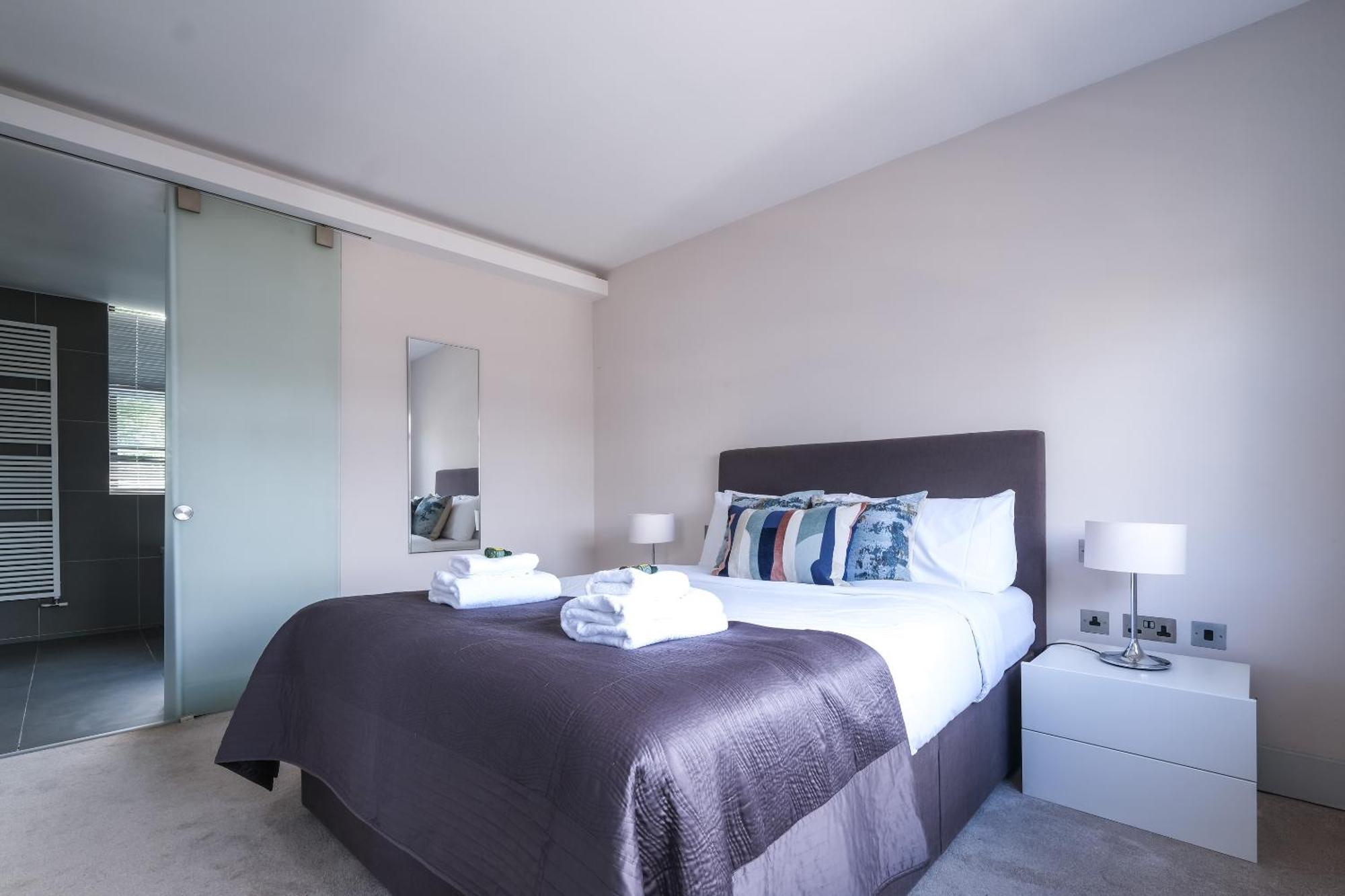 Modern Serviced 3 Minutes From Blackfriars Station *