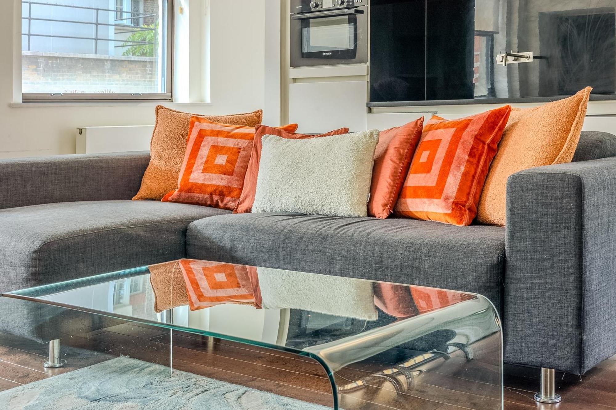 Modern Serviced 3 Minutes From Blackfriars Station *