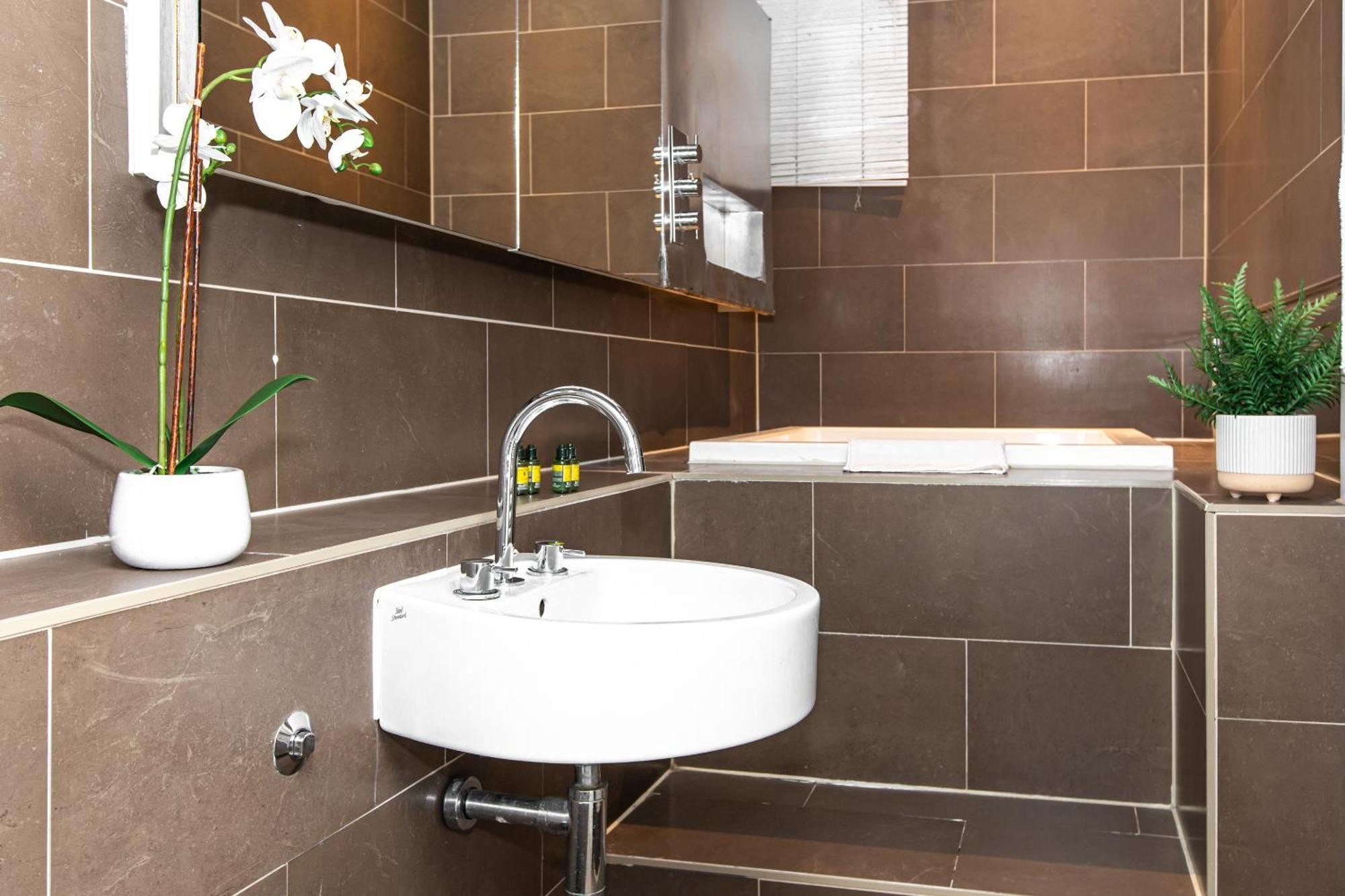 Modern Serviced 3 Minutes From Blackfriars Station Appartement