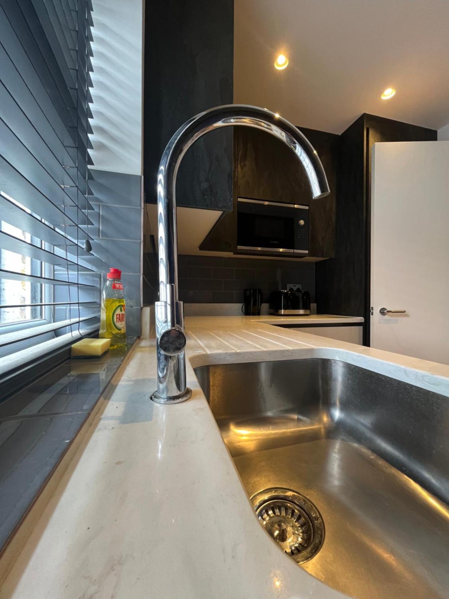 Willesden Penthouse *