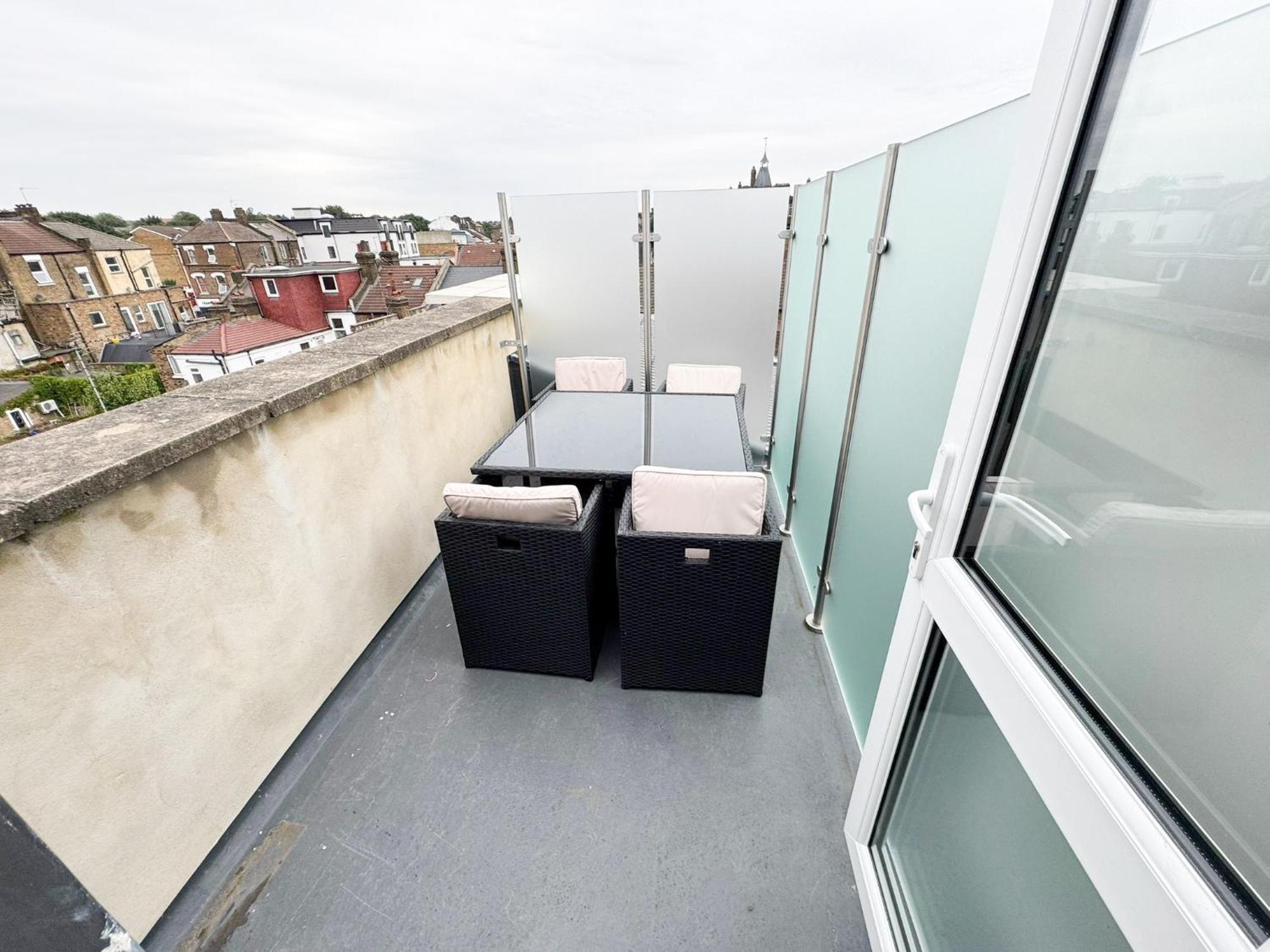 Willesden Penthouse *