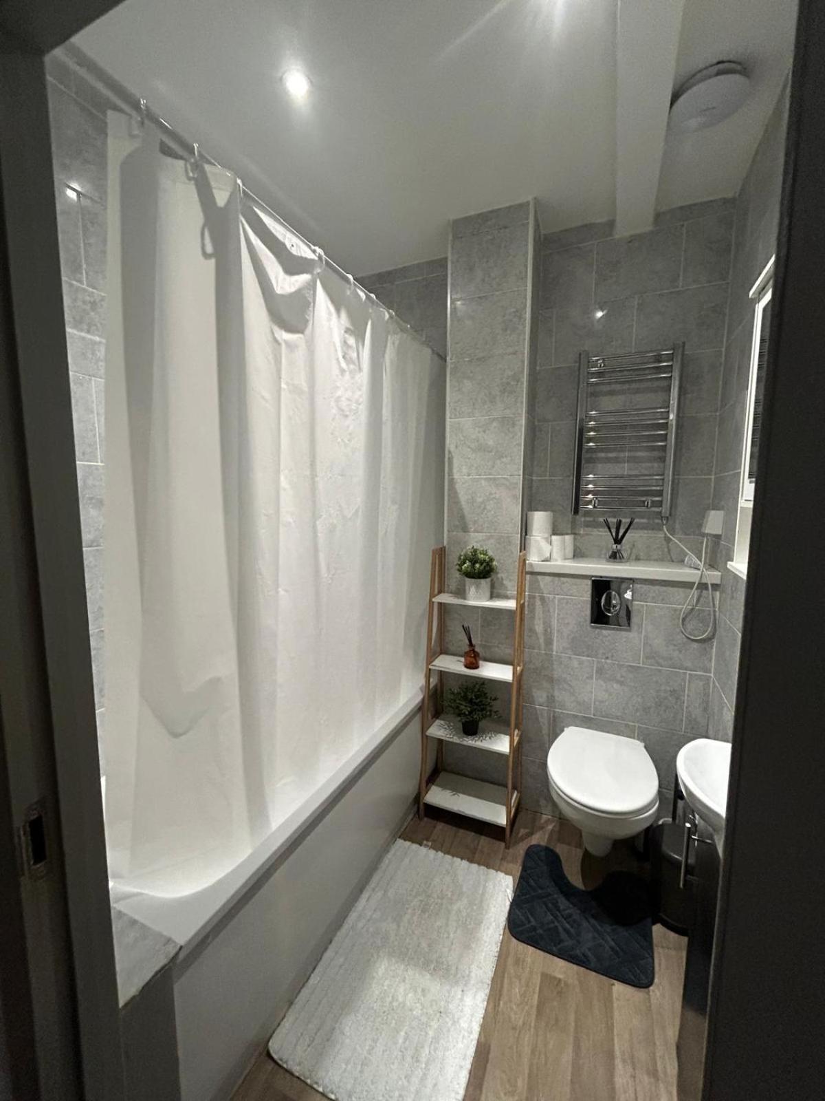 Kingcross 3 Bedroom Flat, 3mins To Euston * Londres