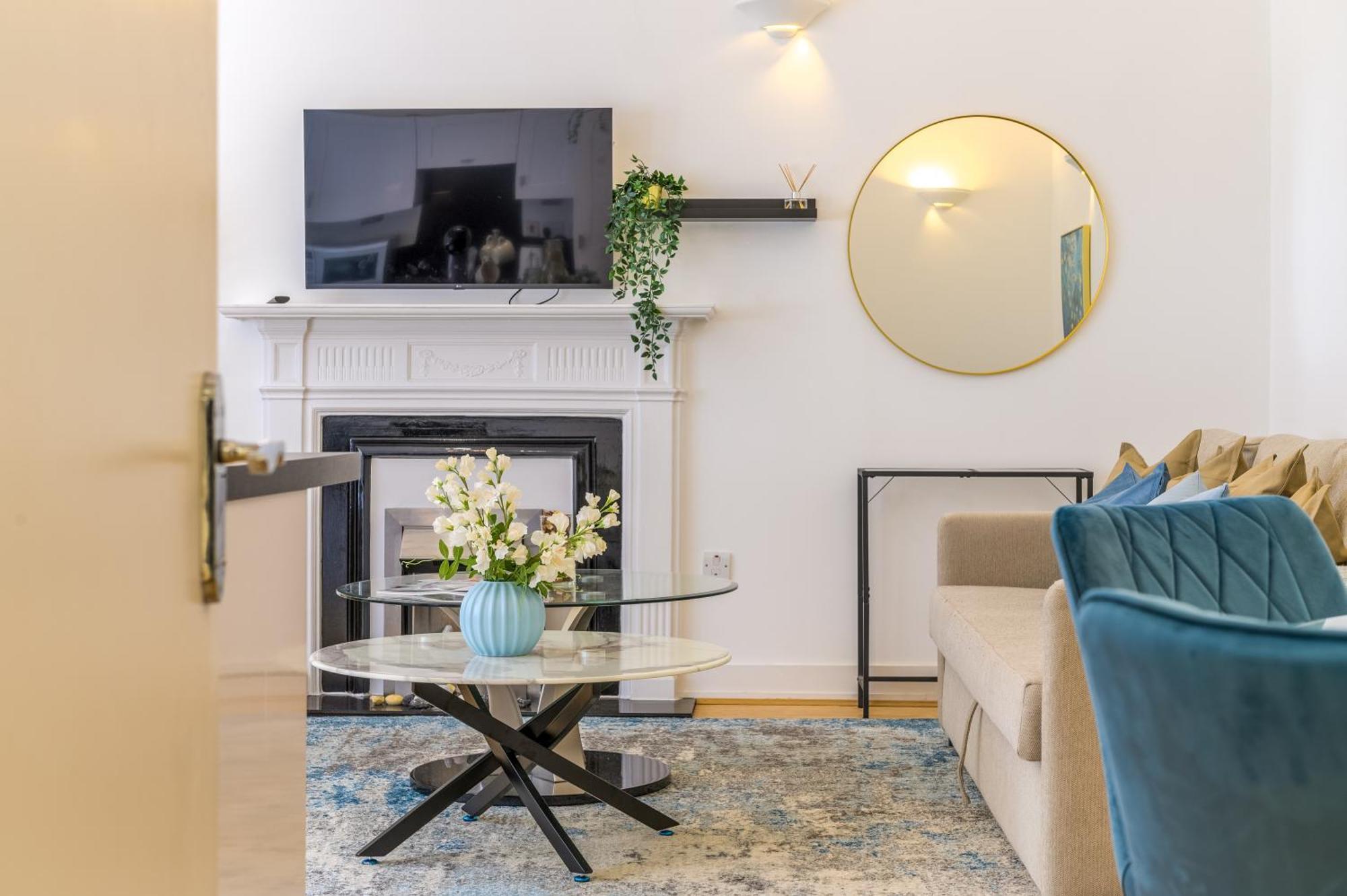 Two Bed By Livestay Short Lets & Serviced Near Oxford Circus *