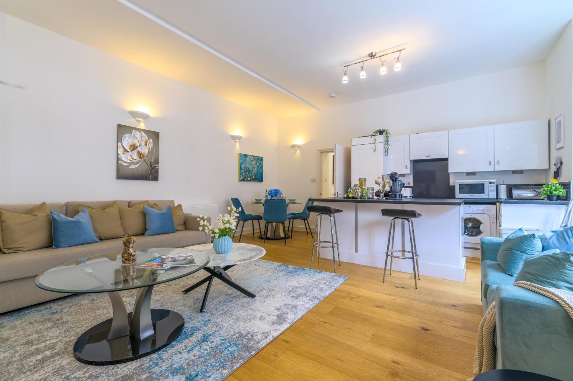 Two Bed By Livestay Short Lets & Serviced Near Oxford Circus *