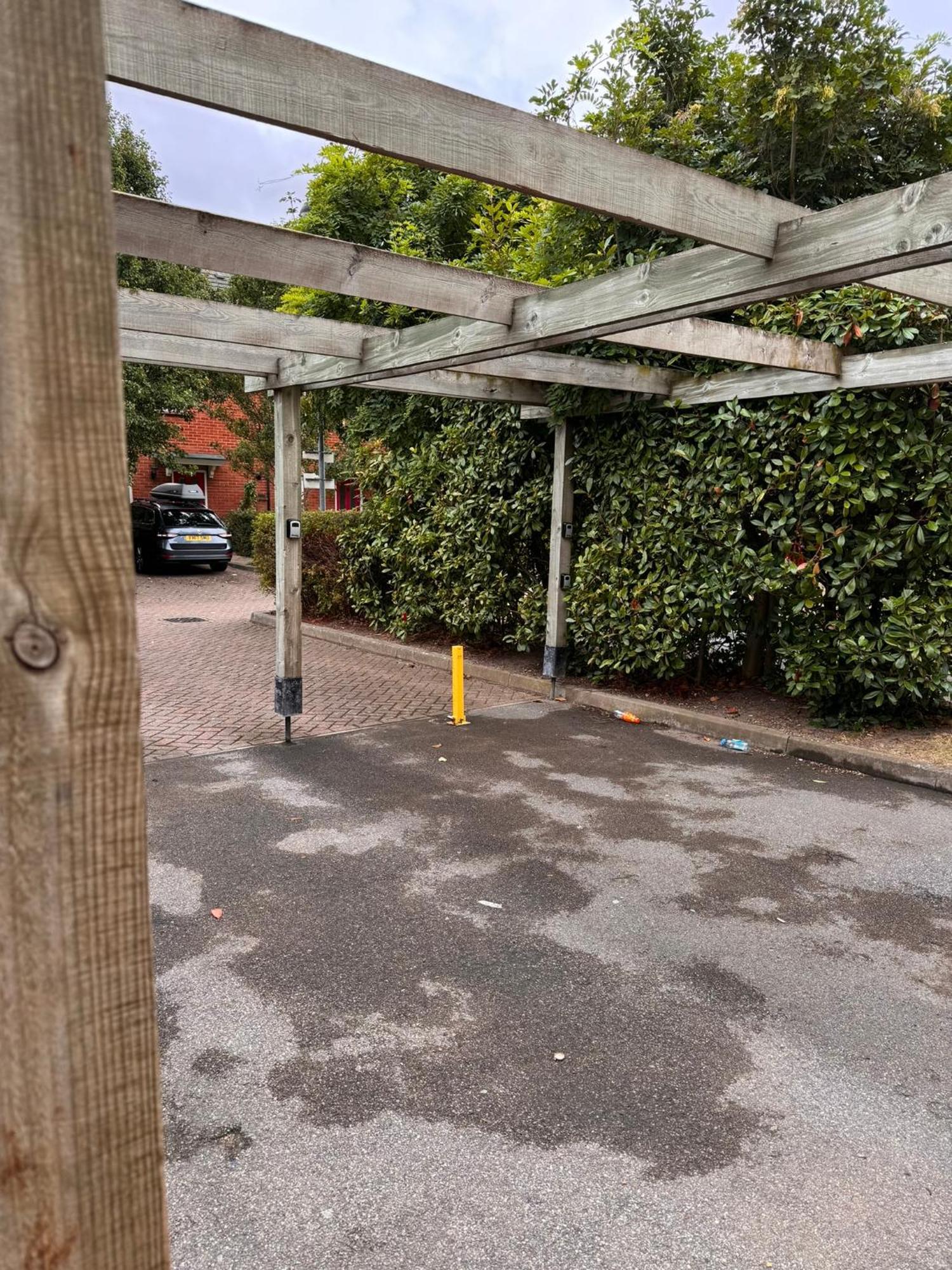 Appartement 2-bedroom Flat Walking Distance To Excel - Perfect Location!