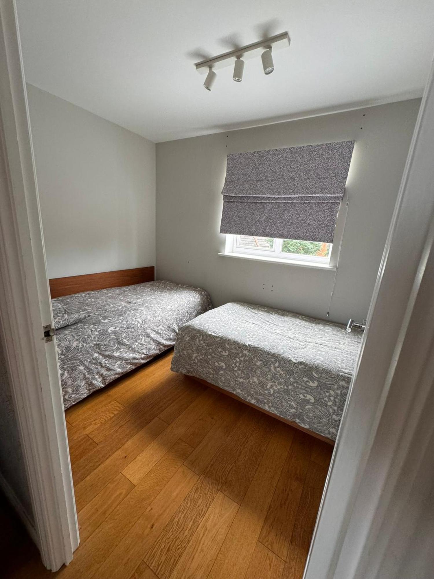 2-bedroom Flat Walking Distance To Excel - Perfect Location! * Londen
