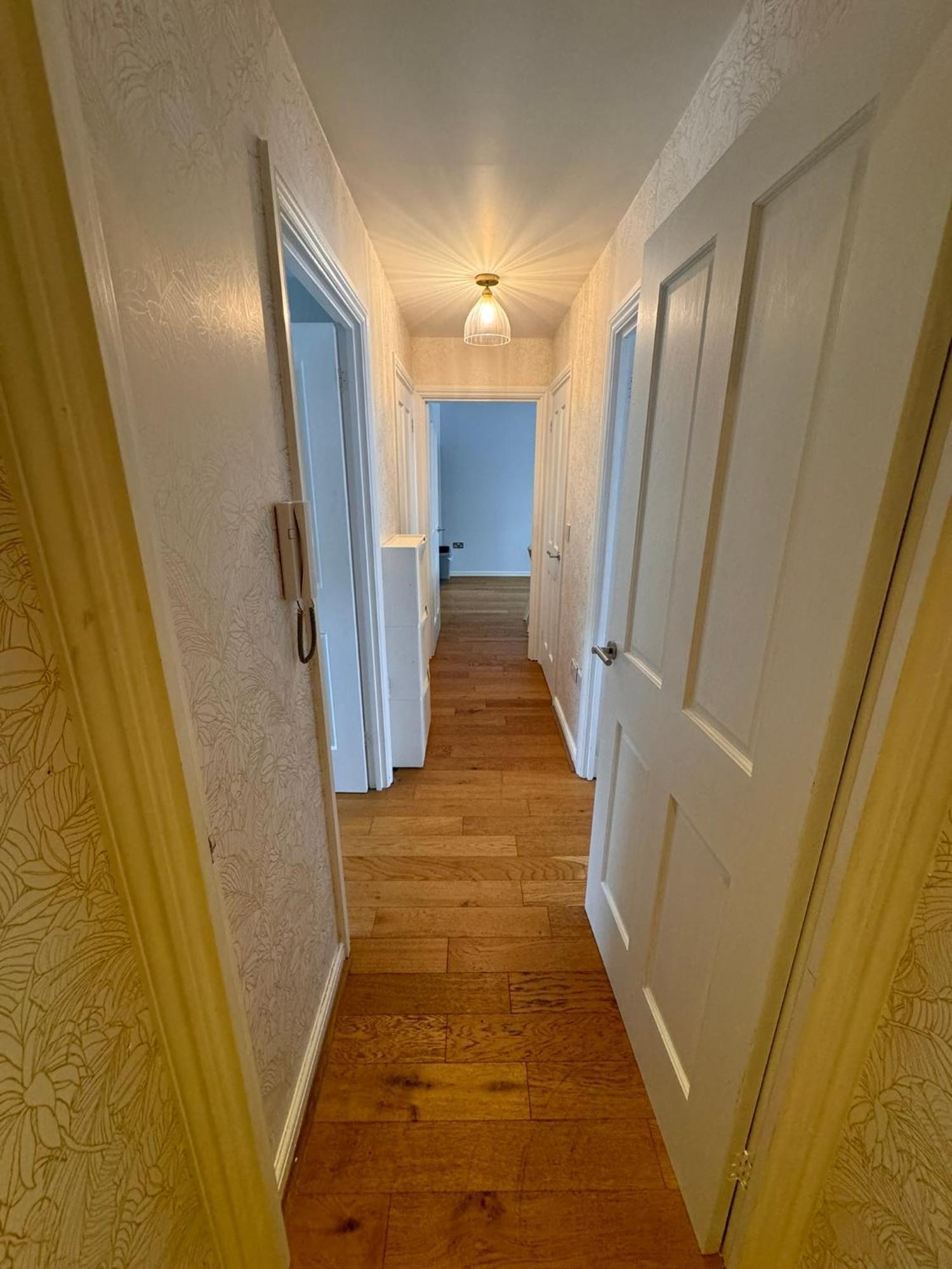 2-bedroom Flat Walking Distance To Excel - Perfect Location! Appartement