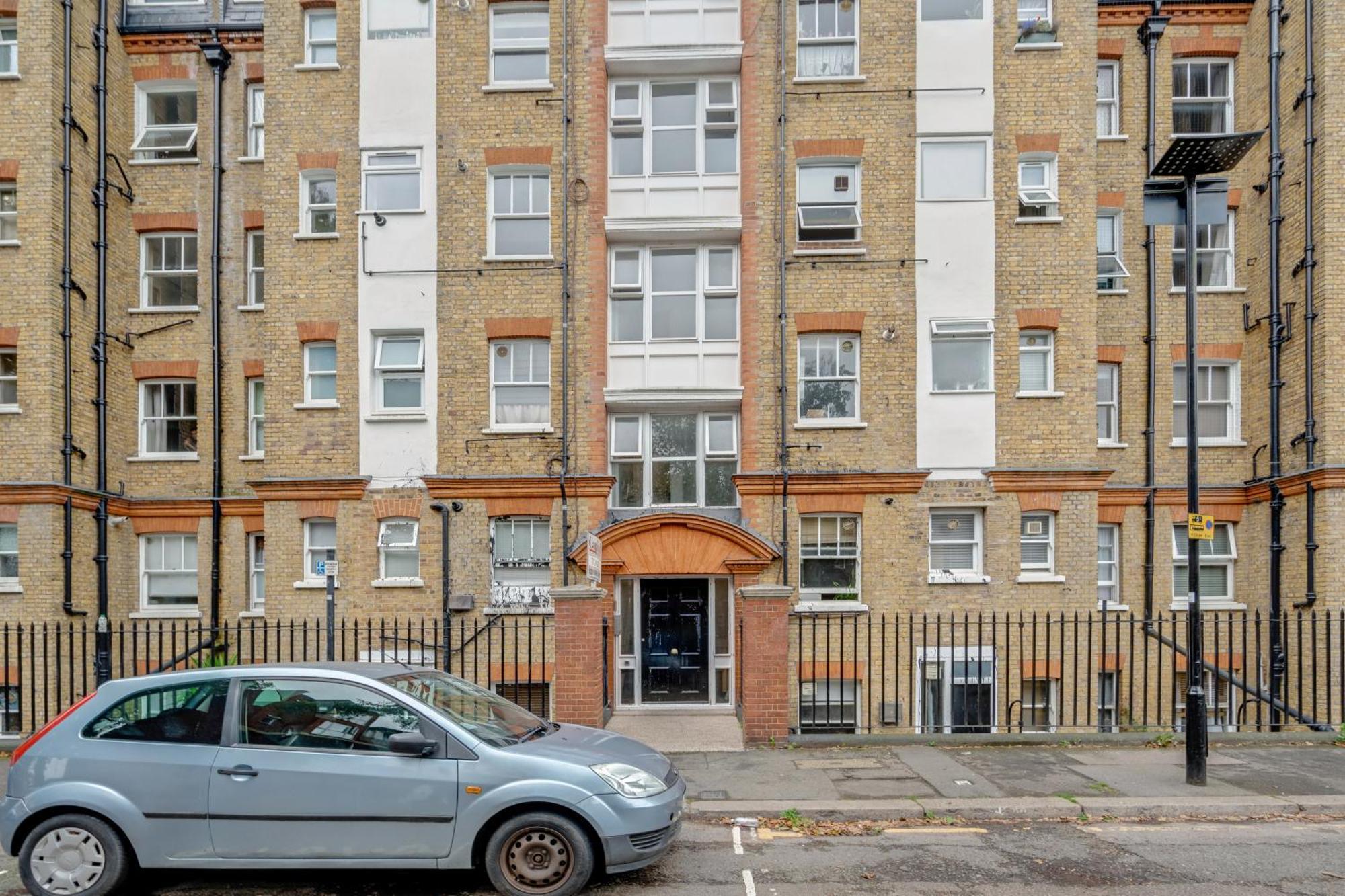 Very Central,1gb Fibre Wifi, 2min To Tube & Heathrow, Free Coffee, Milk & Snacks, 2 New Tvs & Sofabed Londres