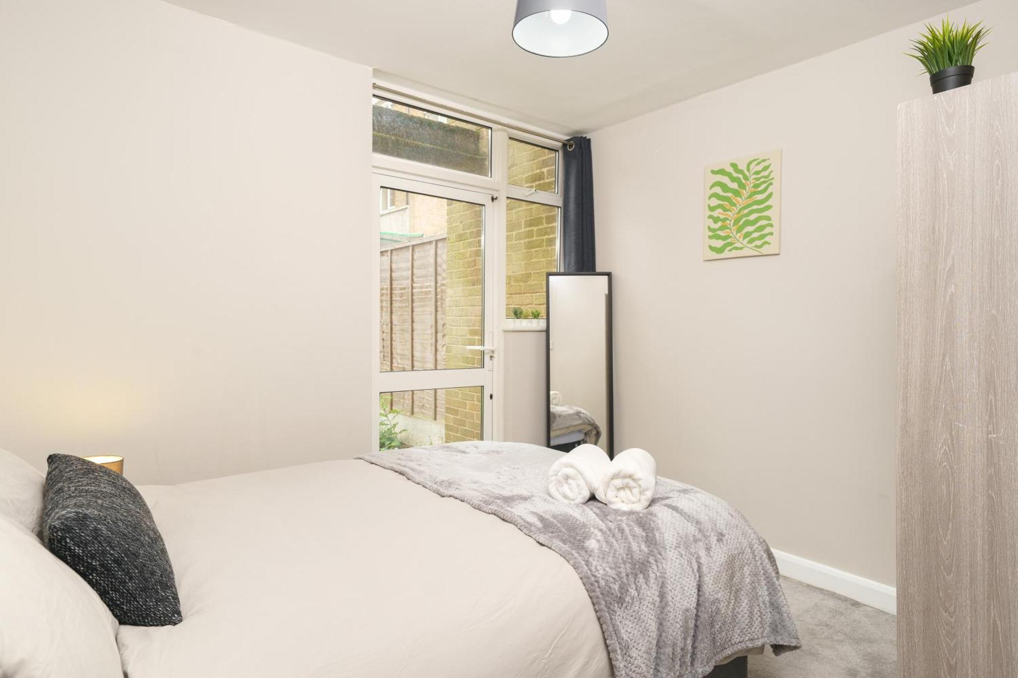 Cozy 2-bed Garden Flat, Wembley Londres