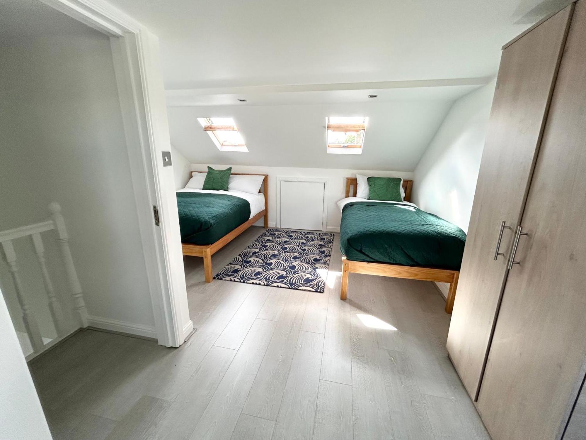 Serviced Near Tottenham Hotspurs Football Stadium Great For Contractors * Londres