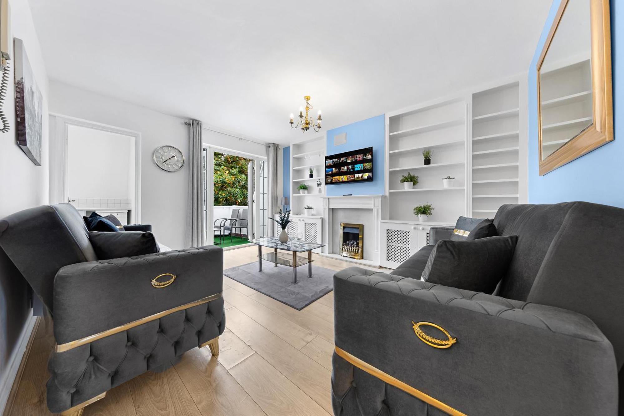Appartement Newly Renovated Kensington 2 Bedroom With Balcony Near Harrods Sleeps 6, 2 Min Walk From Station Londres