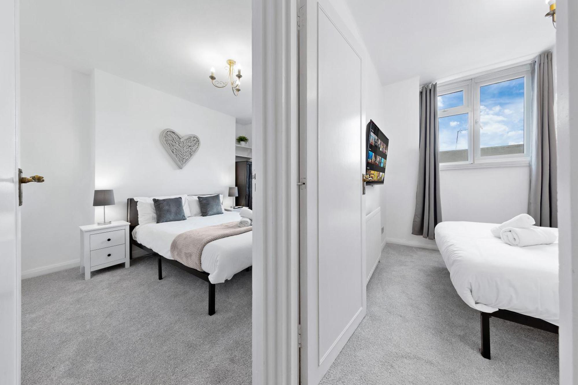 Appartement Newly Renovated Kensington 2 Bedroom With Balcony Near Harrods Sleeps 6, 2 Min Walk From Station Londres
