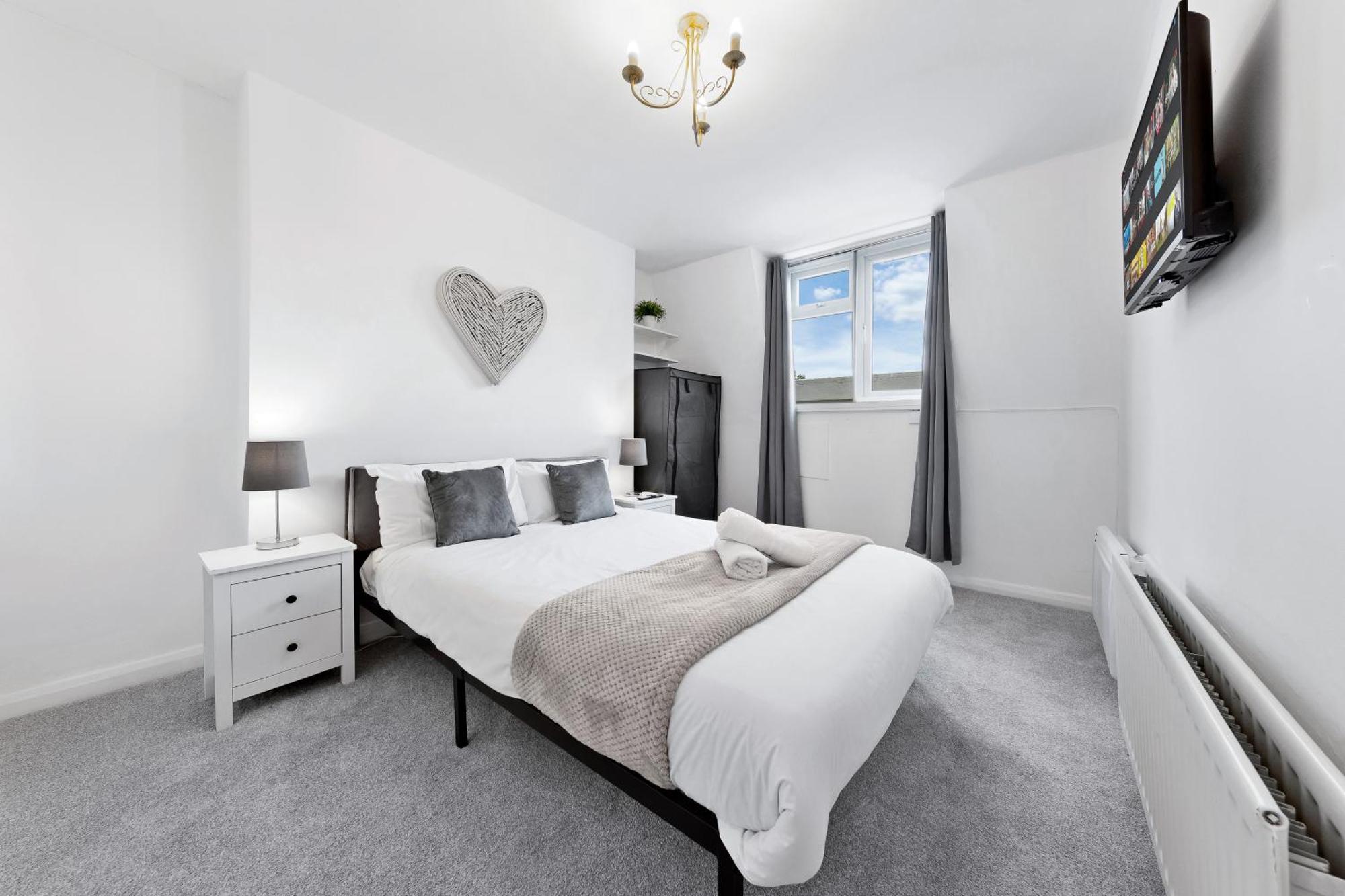 Appartement Newly Renovated Kensington 2 Bedroom With Balcony Near Harrods Sleeps 6, 2 Min Walk From Station