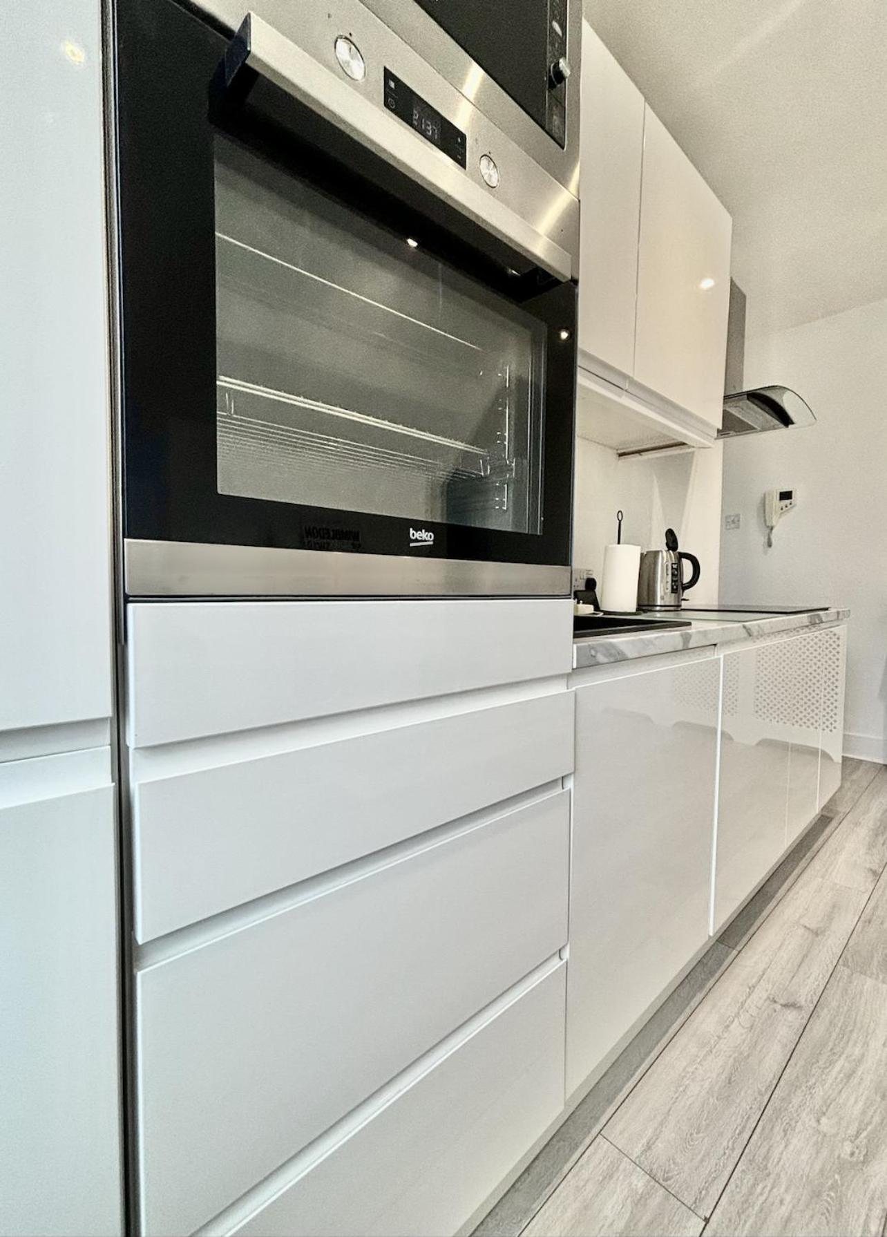 Appartement Beautiful 2 Bedroom Wimbledon, 2 Min Walk To Wimbledon Station Londres