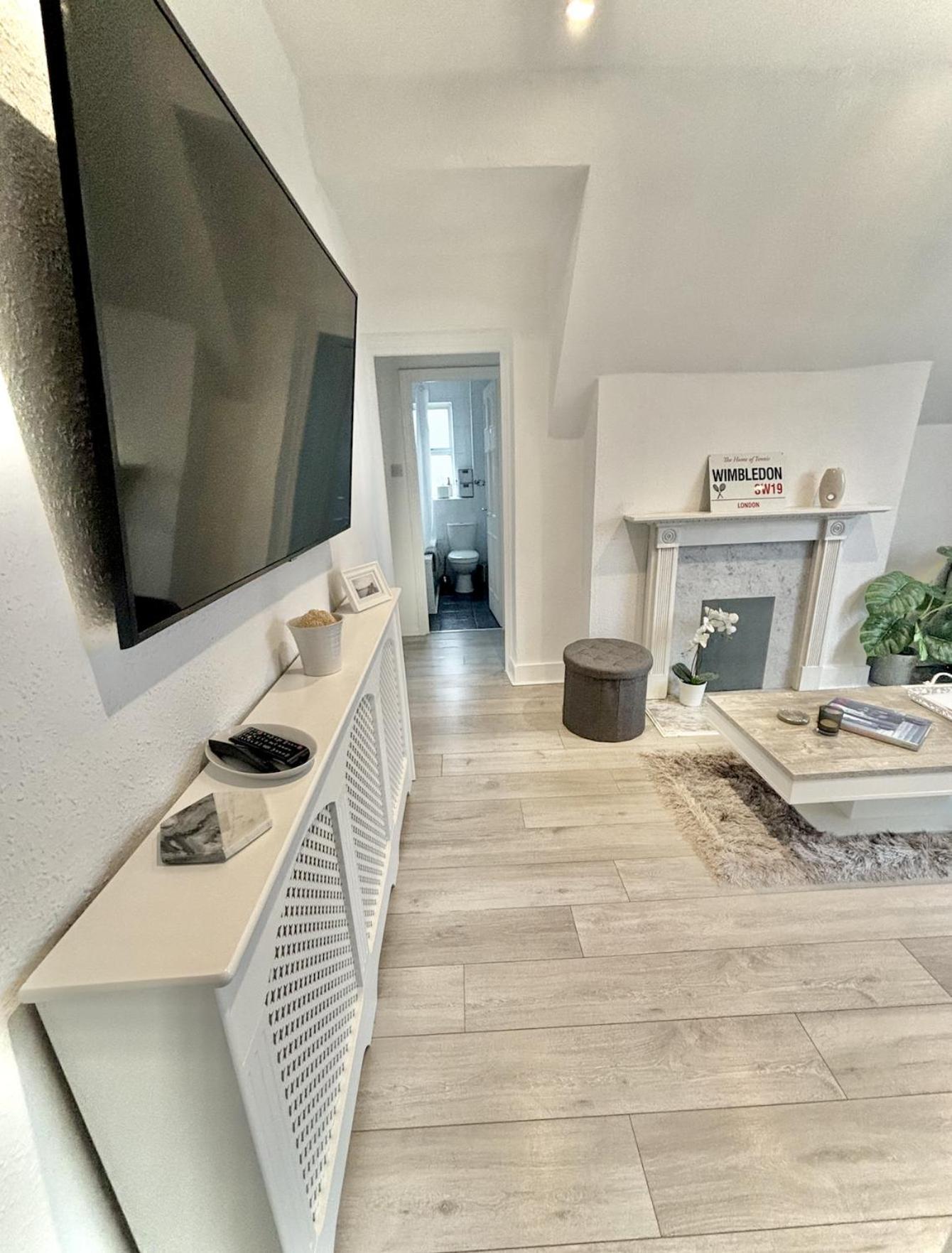 Appartement Beautiful 2 Bedroom Wimbledon, 2 Min Walk To Wimbledon Station *