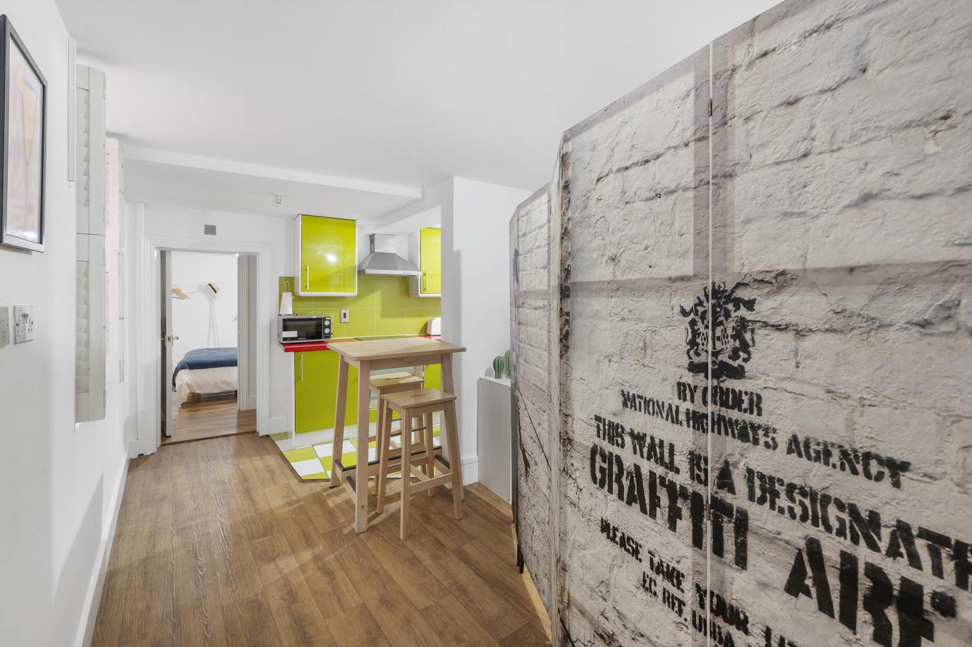 Bright And Spacious 2 Bedroom Flat With Ensuite Bathrooms In Se5 * Londres