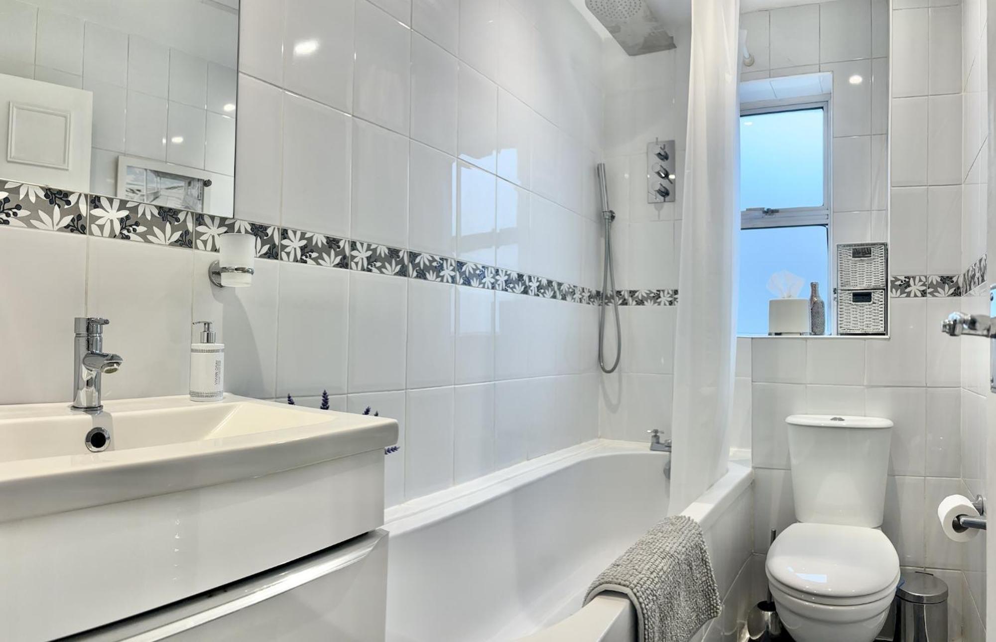Appartement Beautiful 2 Bedroom Wimbledon, 2 Min Walk To Wimbledon Station Londres