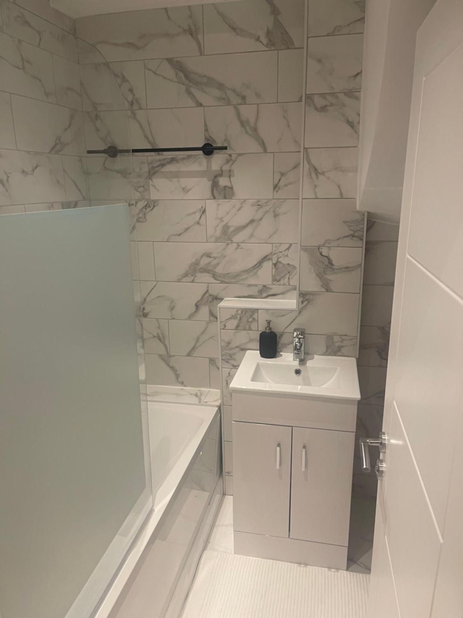 Newly Refurbished Cosy 2 Bed In Wembley * Londres