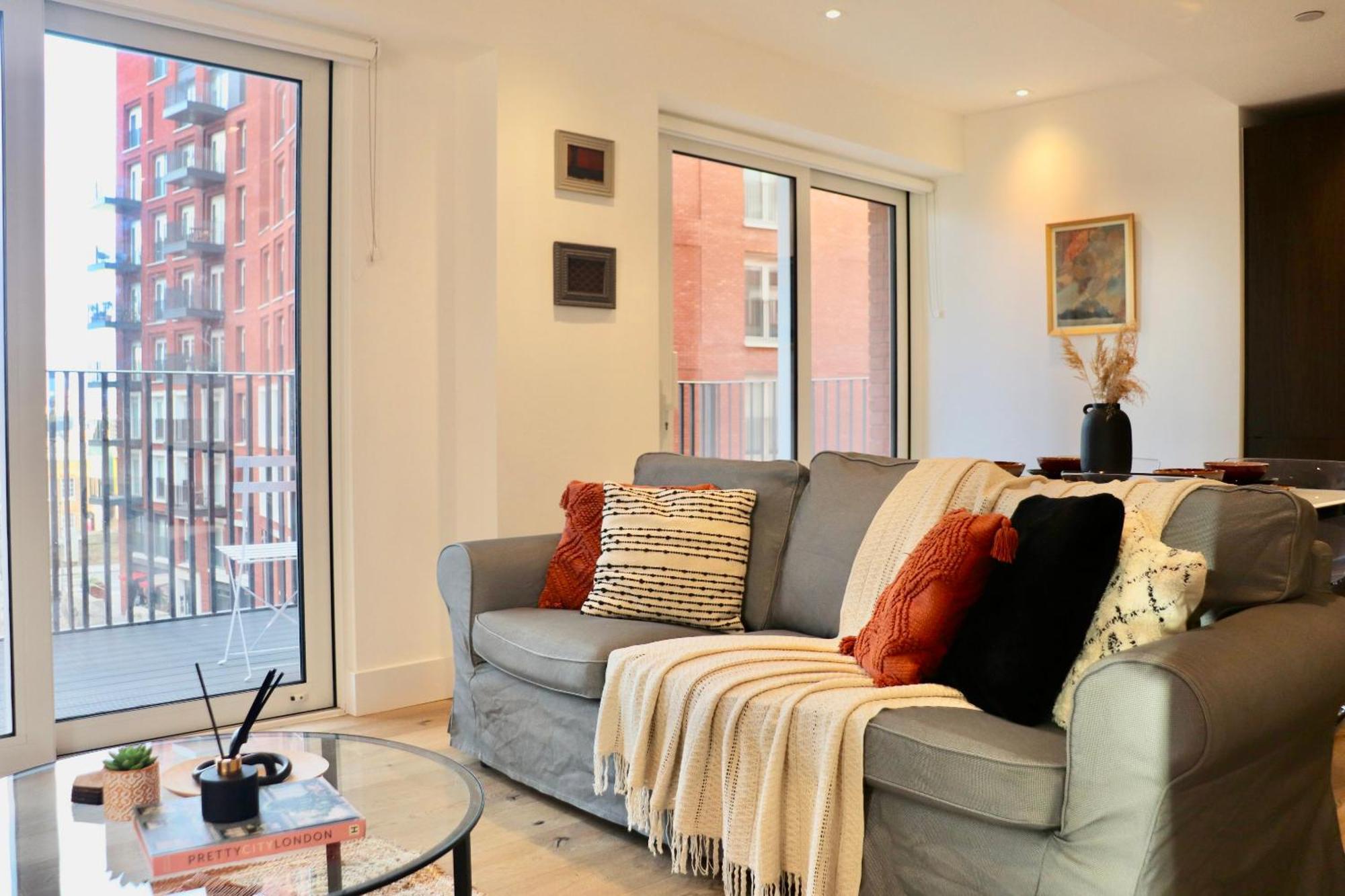 Appartement Luxury 2 Bedroom Near With Balcony - Open For Long And Families Relocatings