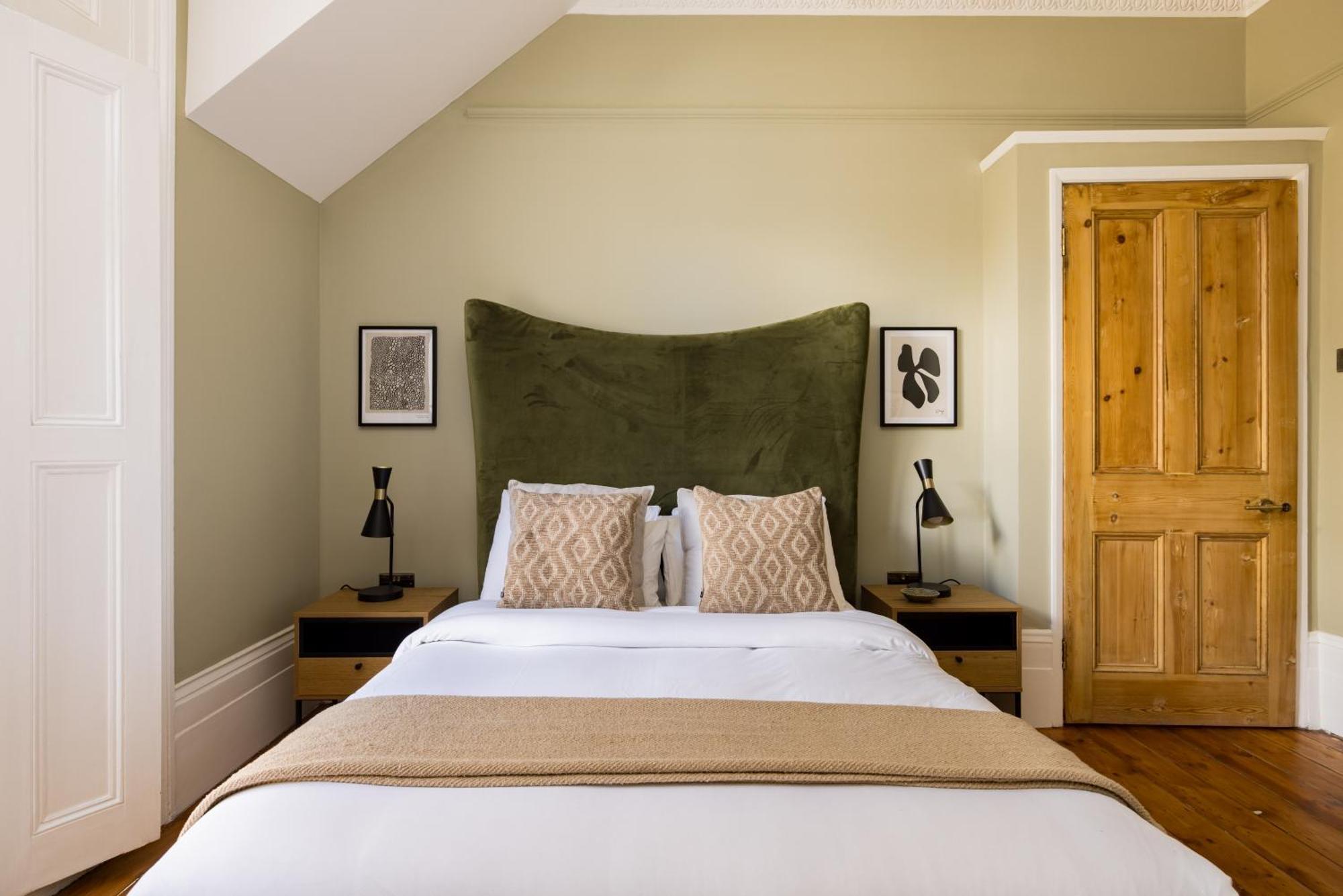 The Tyrwhitt Road Place - Lovely 2bdr Flat With Garden