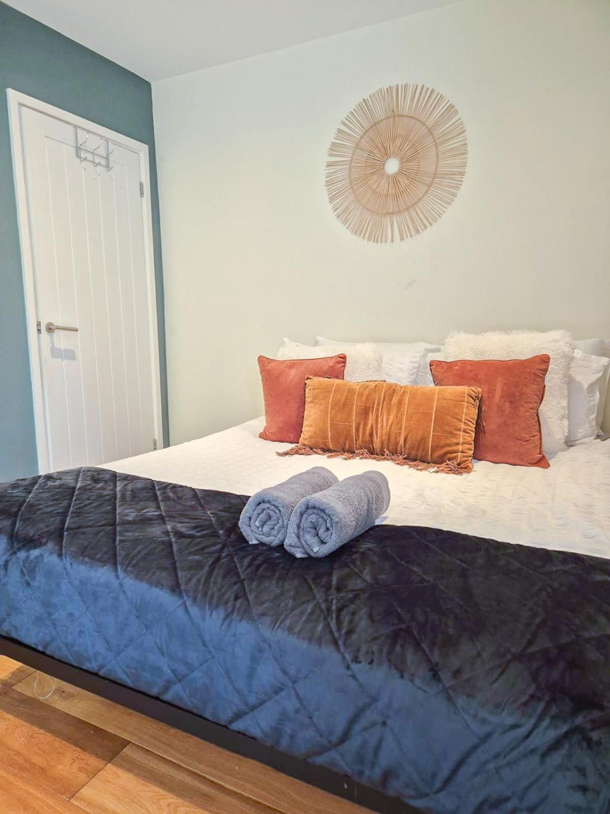 Apartamento Refined 2 Bedroom Flat Few Steps From The Oval *
