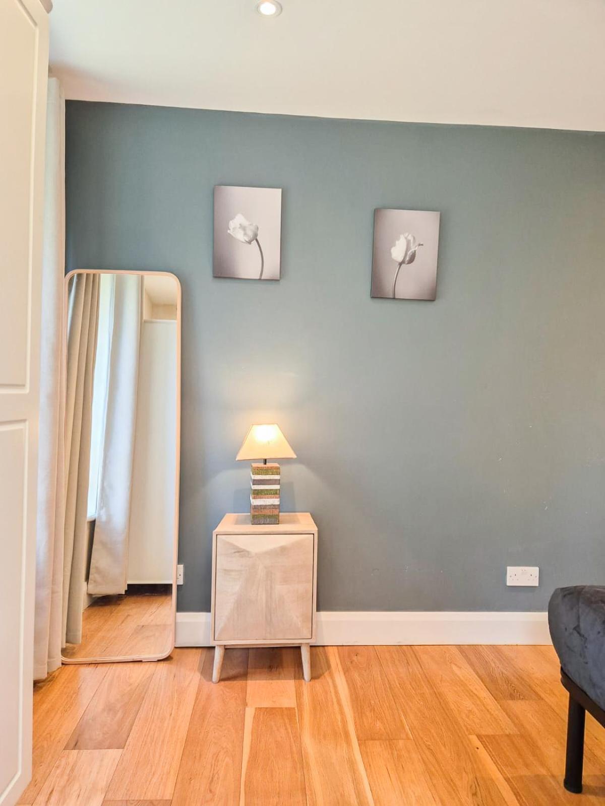 Refined 2 Bedroom Flat Few Steps From The Oval Apartamento